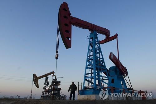 국제유가, 중국발 경기둔화 우려로 하락…WTI 2.1%↓ - 1