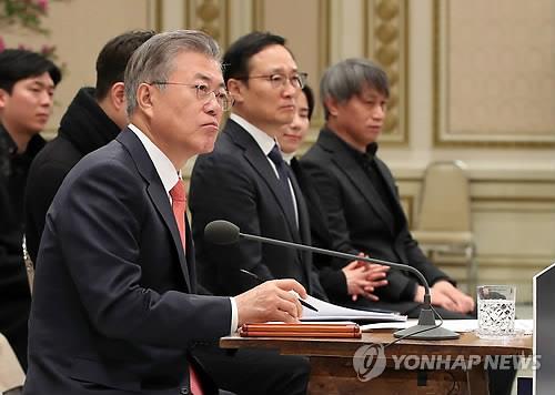 자영업·소상공인 발언 귀담아 듣는 문 대통령