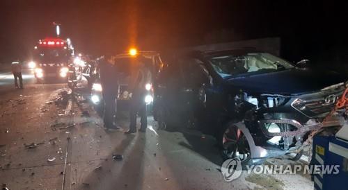 경부고속도로 3대 연쇄 추돌