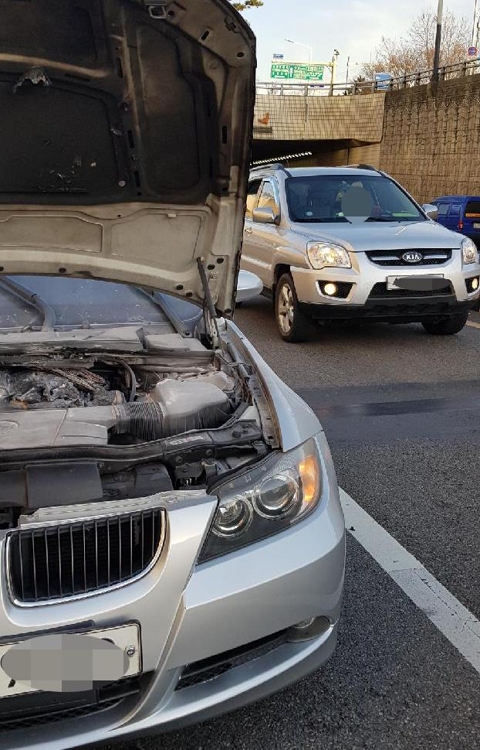 주행 중 불이 난 BMW 320i