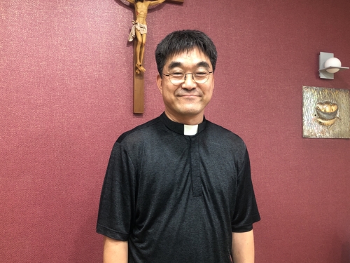 박민서 에파타성당 주임 신부