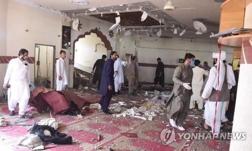 탈레반 최고 지도자 겨냥한 폭탄테러…동생이 사망