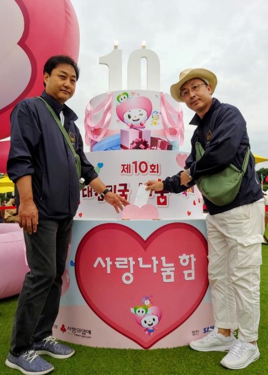 김수용(왼쪽)과 한상규