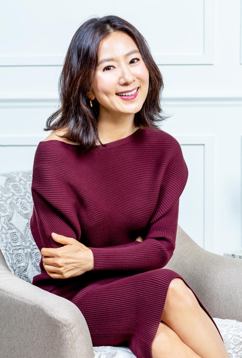 김희애