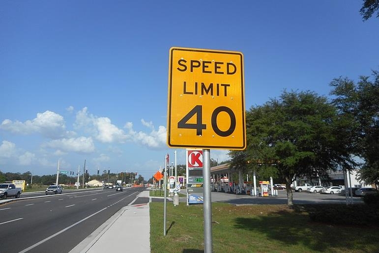미국 도로 속도제한 표지판