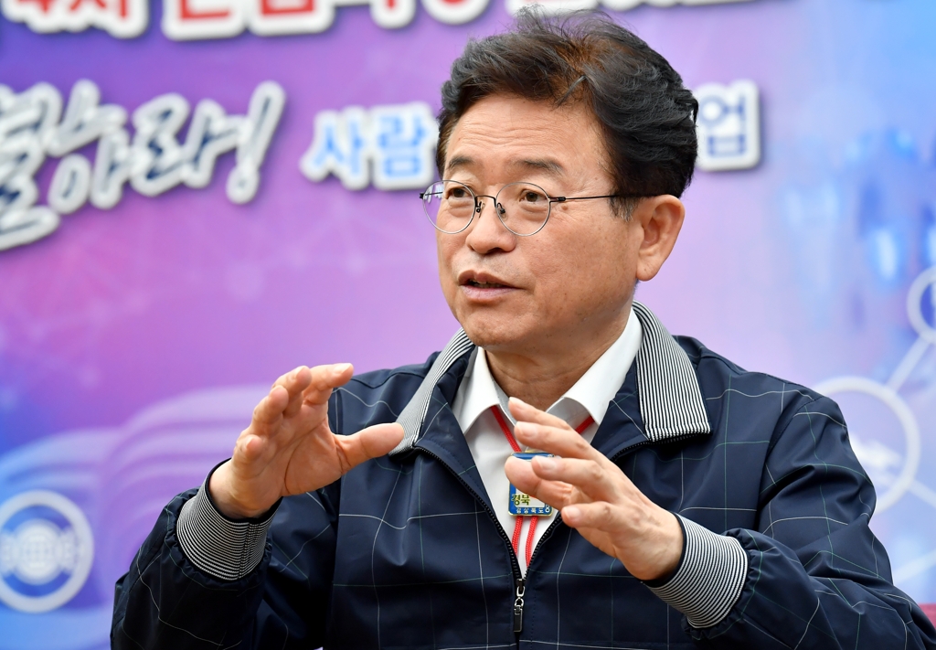 신년인터뷰하는 이철우 경북도지사