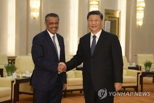 왼쪽부터 게브레예수스 WHO 사무총장, 시진핑 중국 국가주석