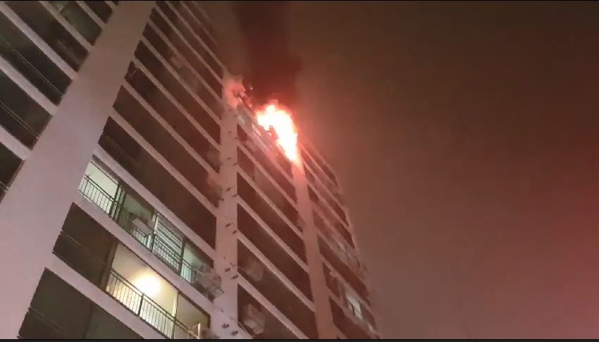 전주 한 아파트서 불.