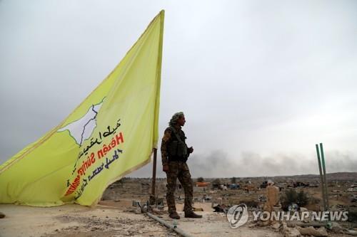 시리아 쿠르드 민병대(YPG)가 주축을 이룬 시리아민주군(SDF) 병사