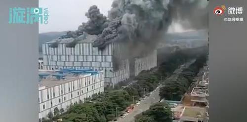 건축 중이던 중국 화웨이 건물 화재로 3명 사망