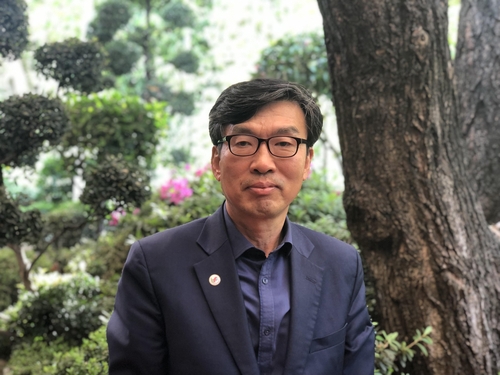 인터뷰하는 서정인 주멕시코 한국 대사