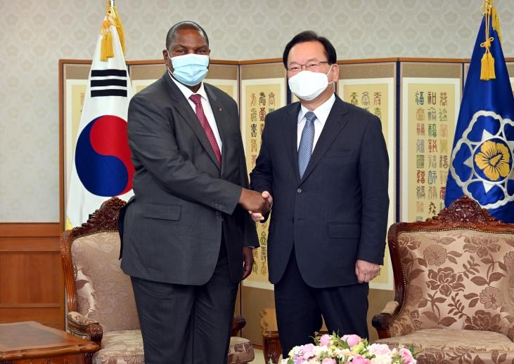 김부겸 국무총리, 중아공 대통령과 면담