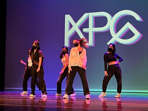 [월드&포토] 美 샌프란시스코 전쟁기념센터 '흔든' K-댄스