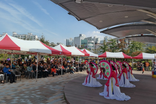군포시, '2018 외국인 주민축제'로 시민 화합 - 1