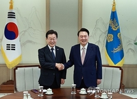 (2ª AMPLIACIÓN) El líder opositor pide a Yoon que acepte la entrega de subsidios y una investigación especial