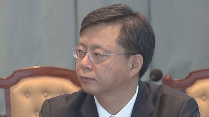 우병우 청와대 민정수석 "대통령 보좌임무 계속 수행"