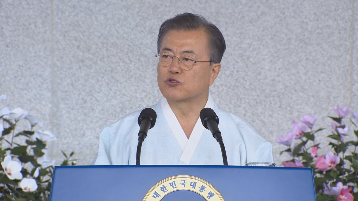 日정부, 광복절 경축사 '긍정적'…"징용문제 해결책 내놔야"