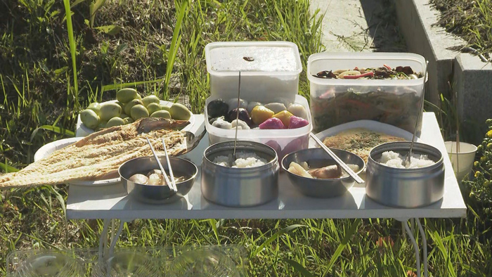 "가족 건강 빌었어요"…성묘객 발길 일어져