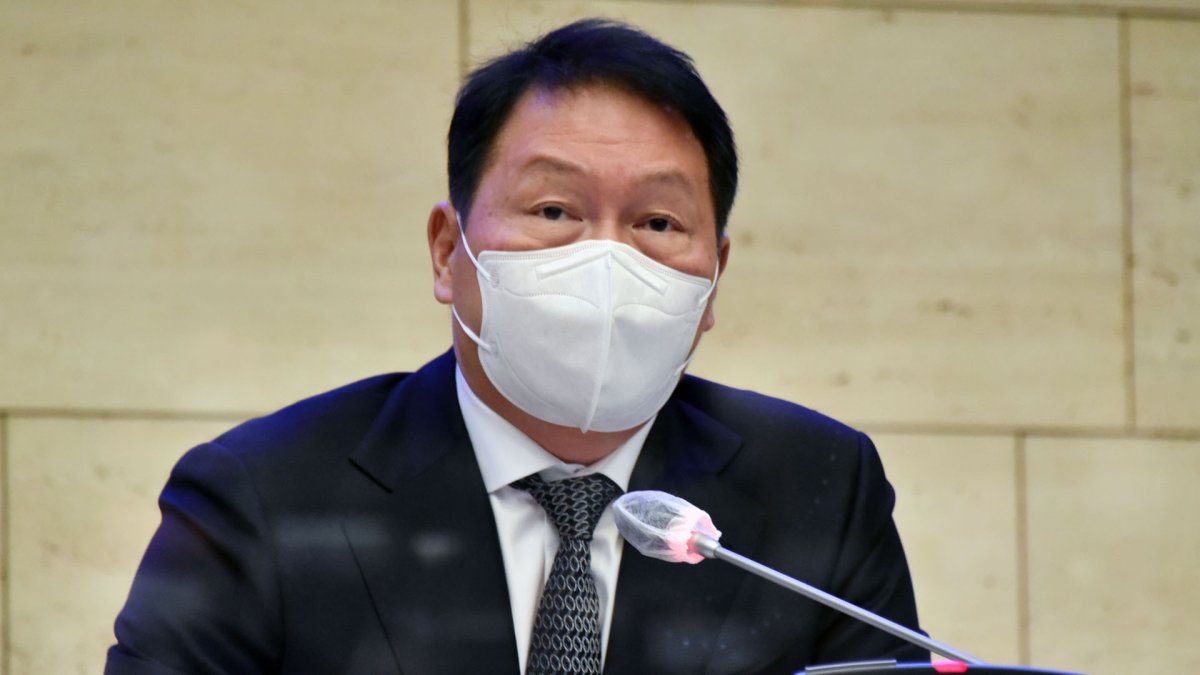 최태원 서울상의 회장 취임 "경제계에 힘 보탤 것"