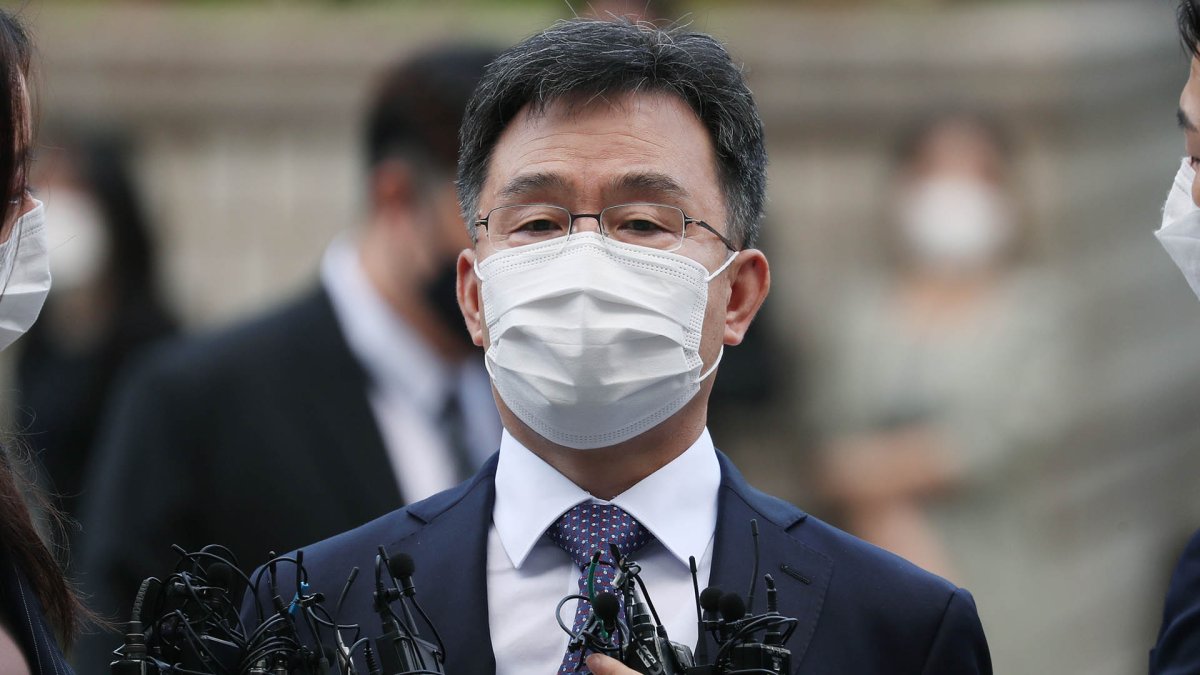 김만배 영장심사 종료…치열한 법정공방 이어져