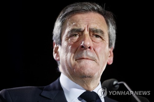 횡령 스캔들로 몰락한 프랑스 대선후보 프랑수아 피용