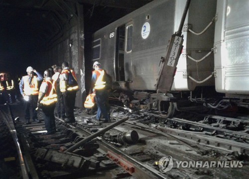 지난 27일 탈선사고가 발생한 맨해튼 C노선 전동차