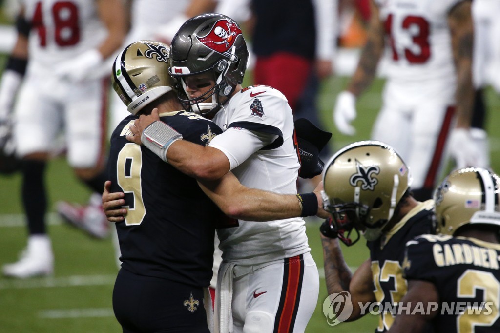 APTOPIX Buccaneers Saints Football