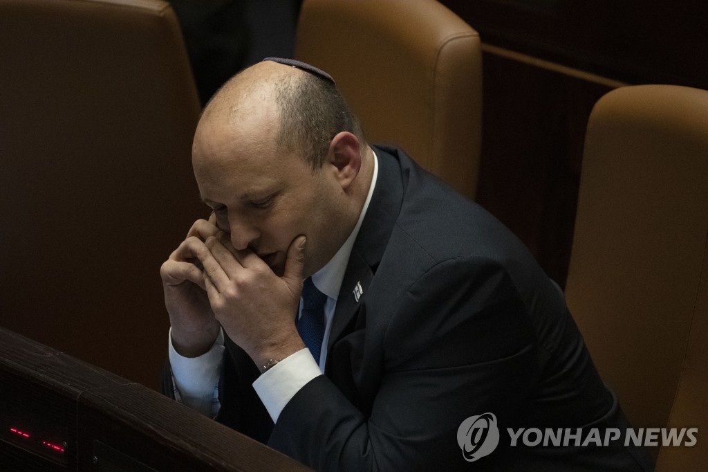 심각한 이스라엘 총리.