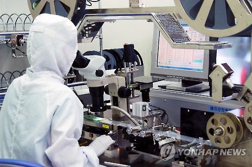 2000년대 수출 주력 상품인 반도체 부품 공장