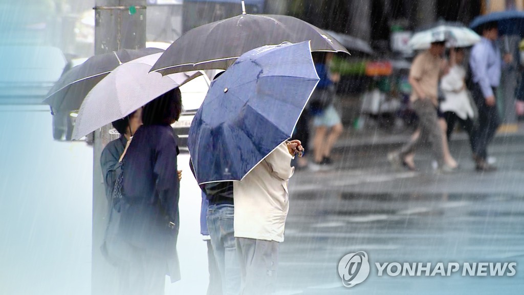 '우산 챙기세요' 흐리고 곳에 따라 비…낮 최고 35도 (CG)