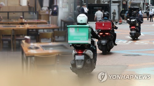 부업 뛰는 'N잡러' 50만 돌파…청년층·40대 가파른 증가세