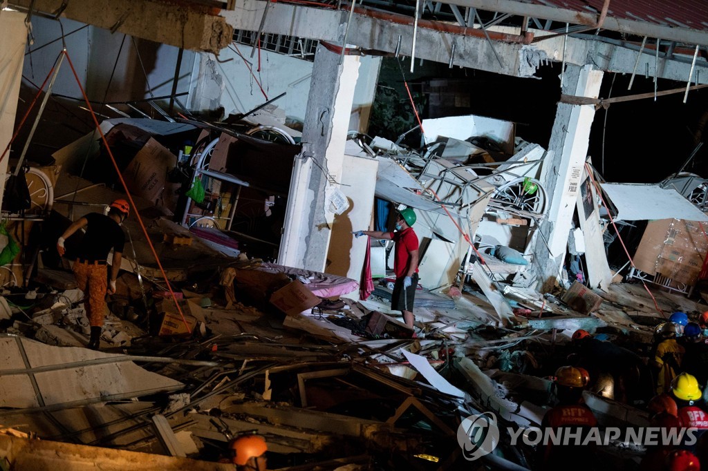 PHILIPPINES-EARTHQUAKE