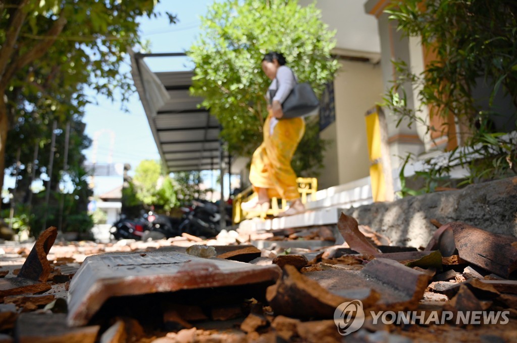 INDONESIA-QUAKE