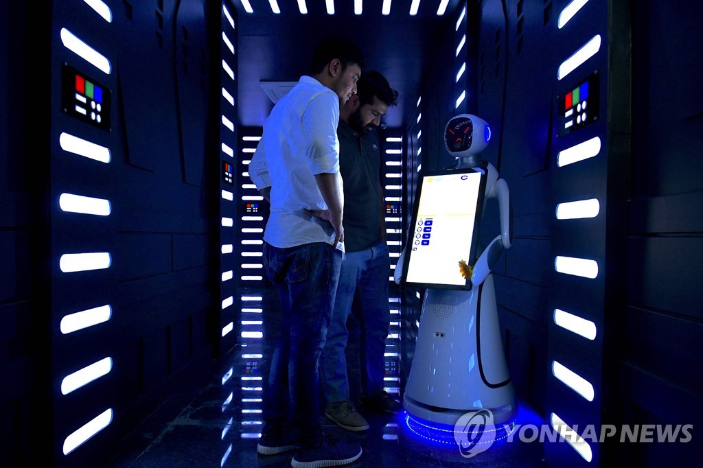 INDIA-TECHNOLOGY-LIFESTYLE-ROBOT