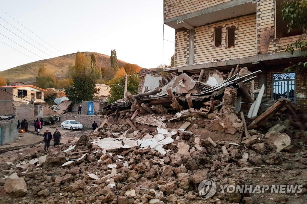 이란 북서부서 규모 5.9 지진…최소 3명 사망·20명 부상