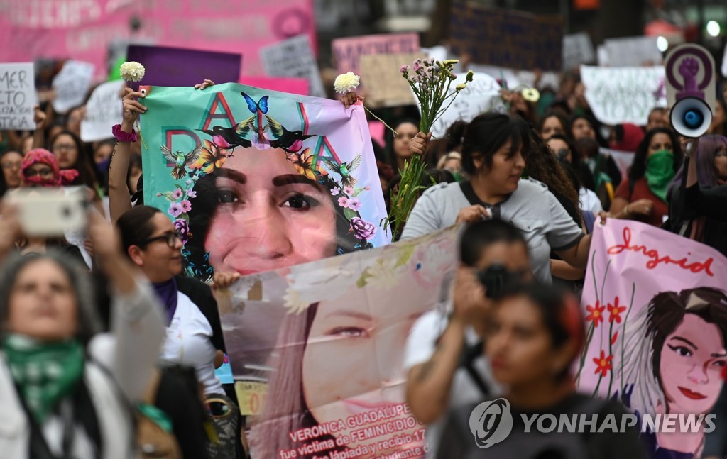 MEXICO-VIOLENCE-WOMEN-PROTEST