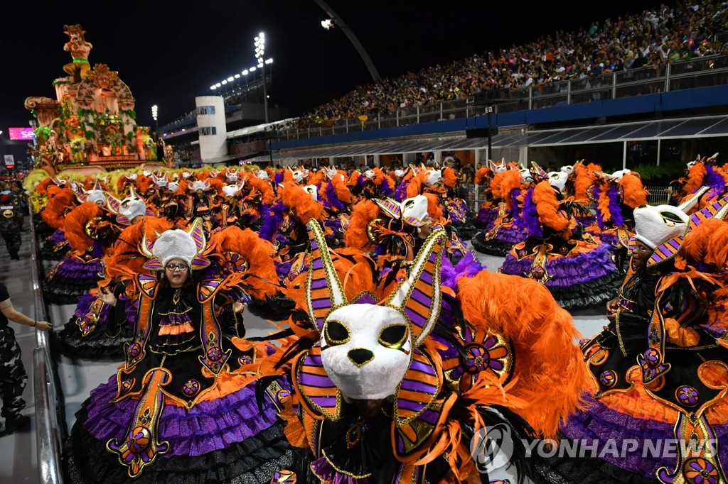 BRAZIL-CARNIVAL-SAO PAULO-PARADE
