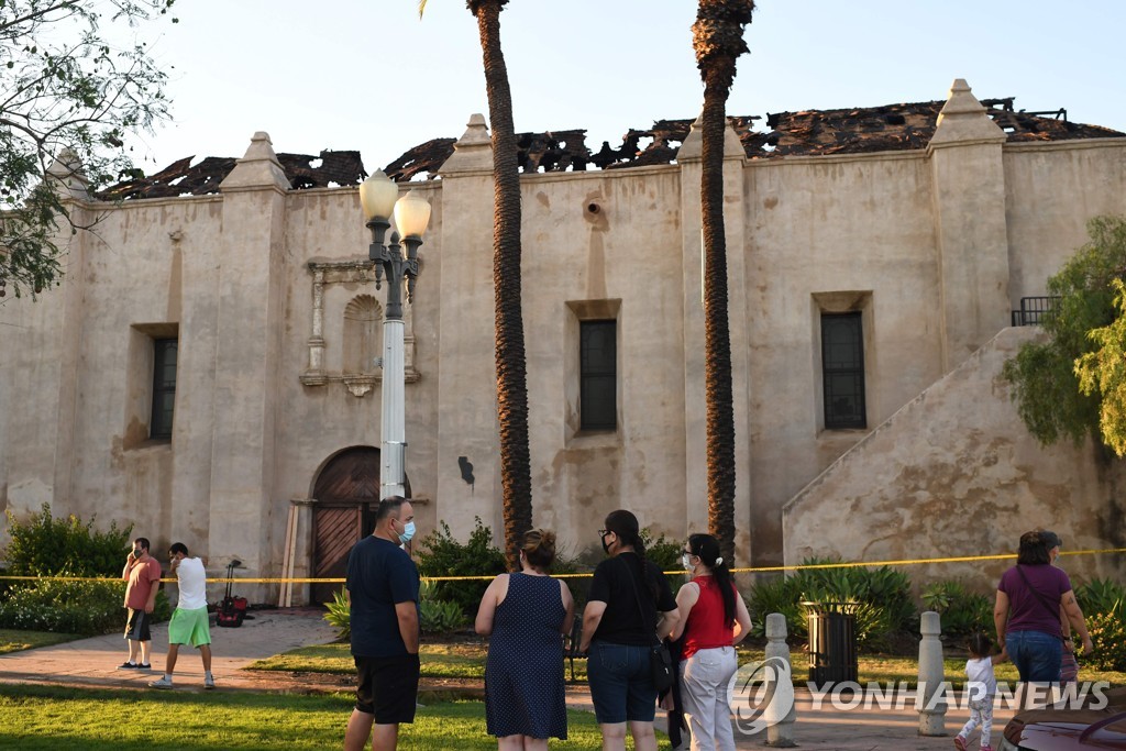 US-RELIGION-HISTORY-MISSION-FIRE