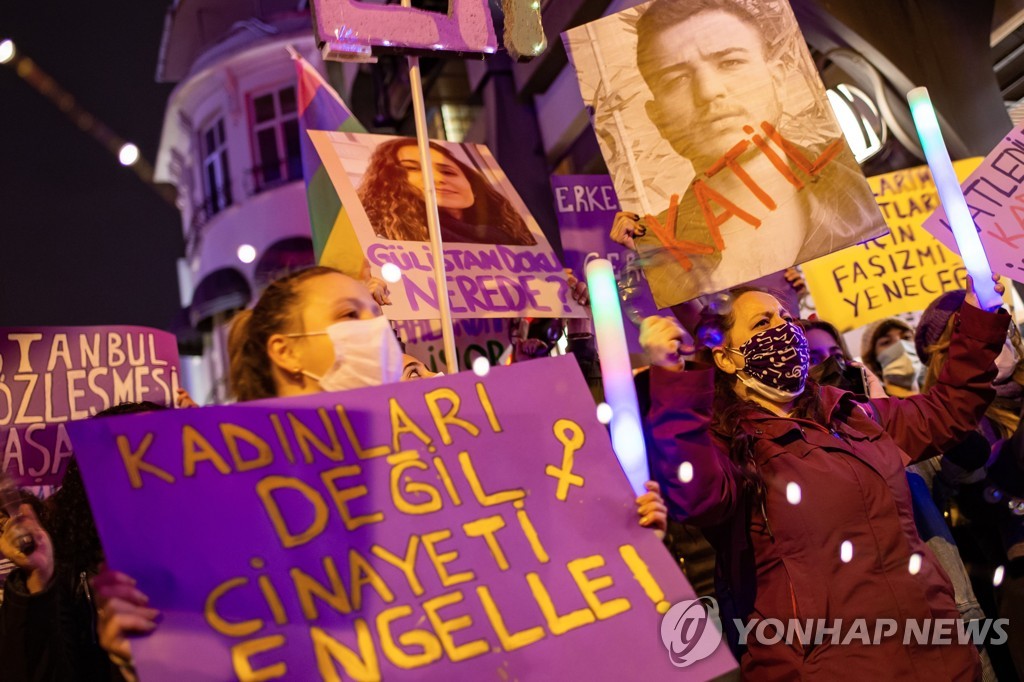 TURKEY-DEMO-WOMEN-RIGHTS