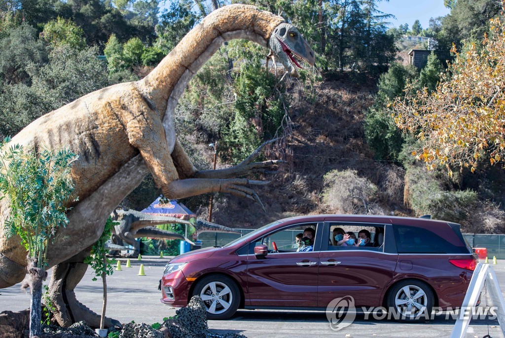 US-ENTERTAINMENT-DINOSAURS