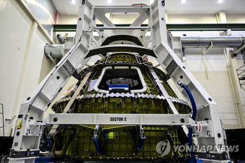 아르테미스Ⅲ에 사용되기 위해 조립 중인 오리온 캡슐