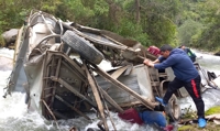 페루 산악도로서 버스 계곡 아래로 추락…"25명 사망"