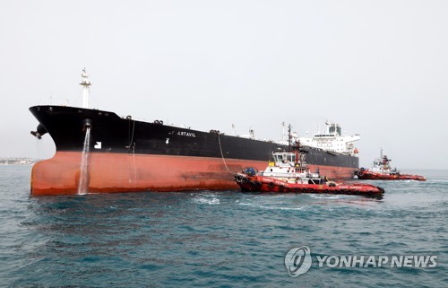 페르시아만 이동하는 이란 유조선
