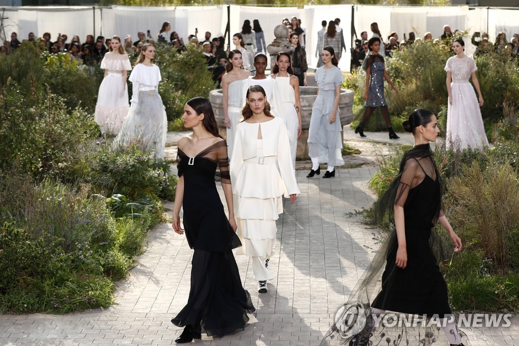 FRANCE PARIS FASHION WEEK