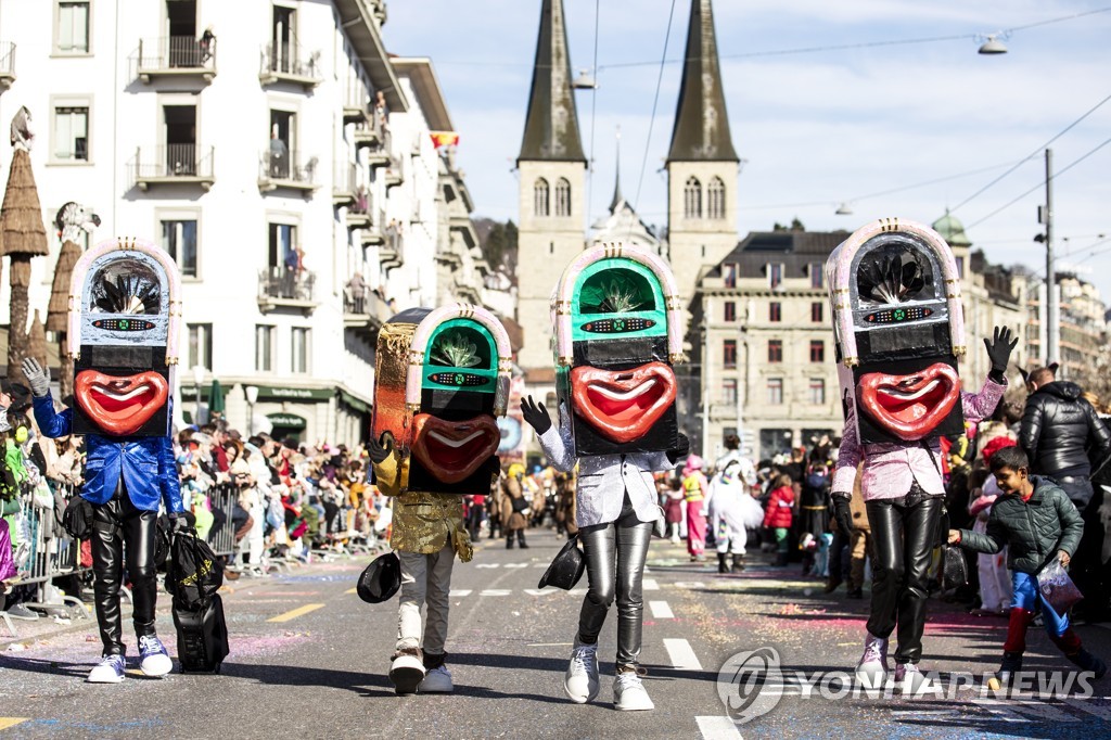 SWITZERLAND LUCERNE CARNIVAL