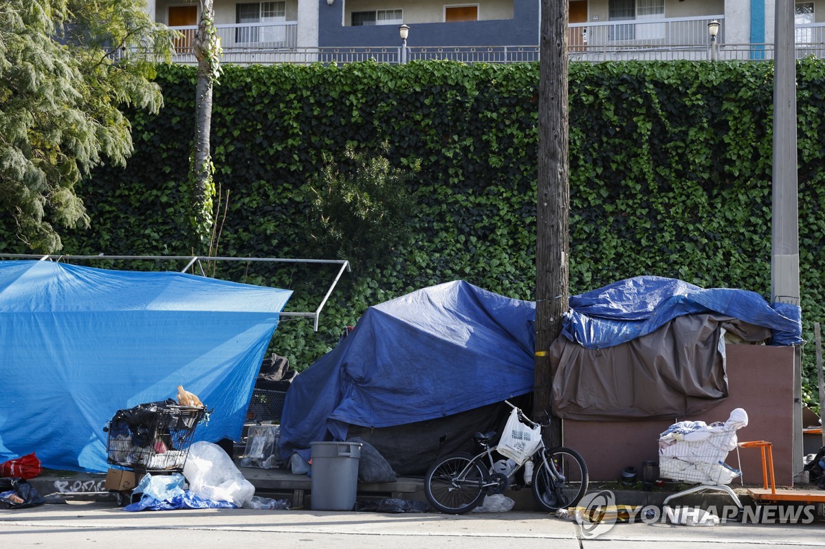 미국 LA 시내의 노숙자 텐트촌