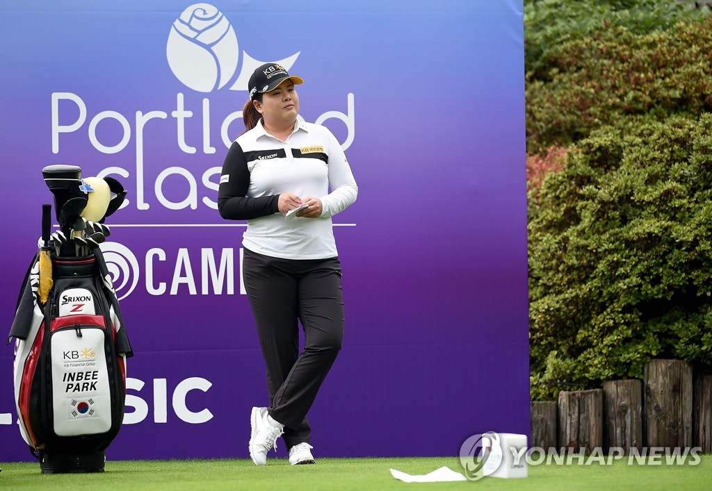 In this Getty Images file photo from Sept. 18, 2020, Park In-bee of South Korea waits on the first tee during the first round of the Cambia Portland Classic at Columbia Edgewater Country Club in Portland. (Yonhap)