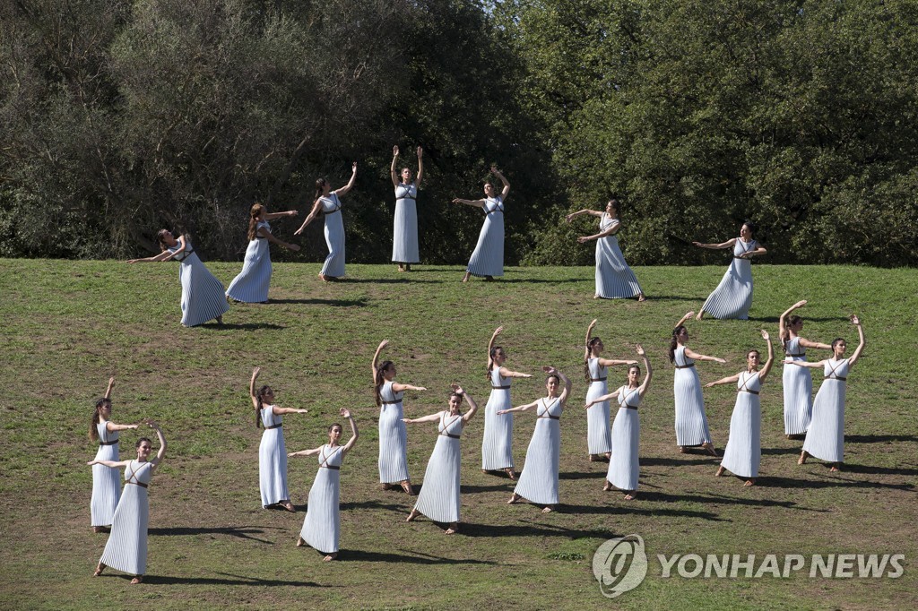(SP)GREECE-ANCIENT OLYMPIA-BEIJING-WINTER OLYMPIC GAMES-FLAME LIGHTING CEREMONY