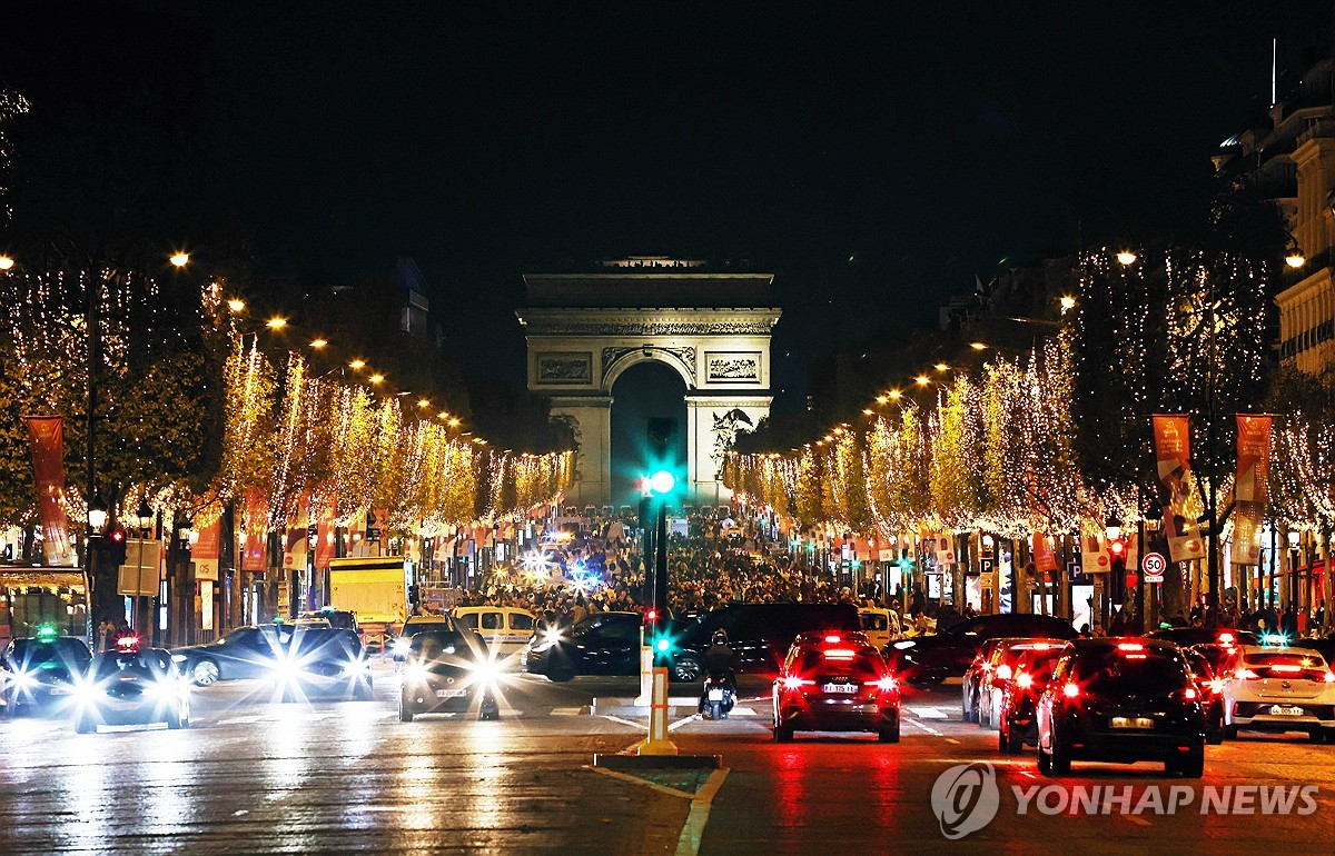 FRANCE-PARIS-CHRISTMAS LIGHTS