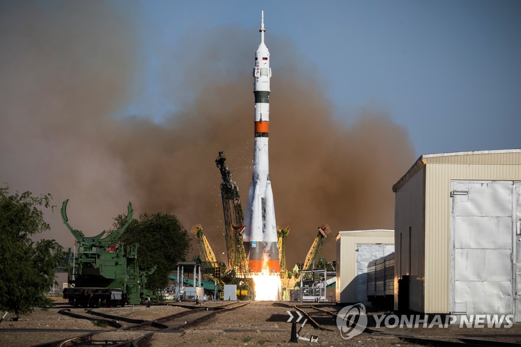 SPACE-EXPLORATION/SOYUZ
